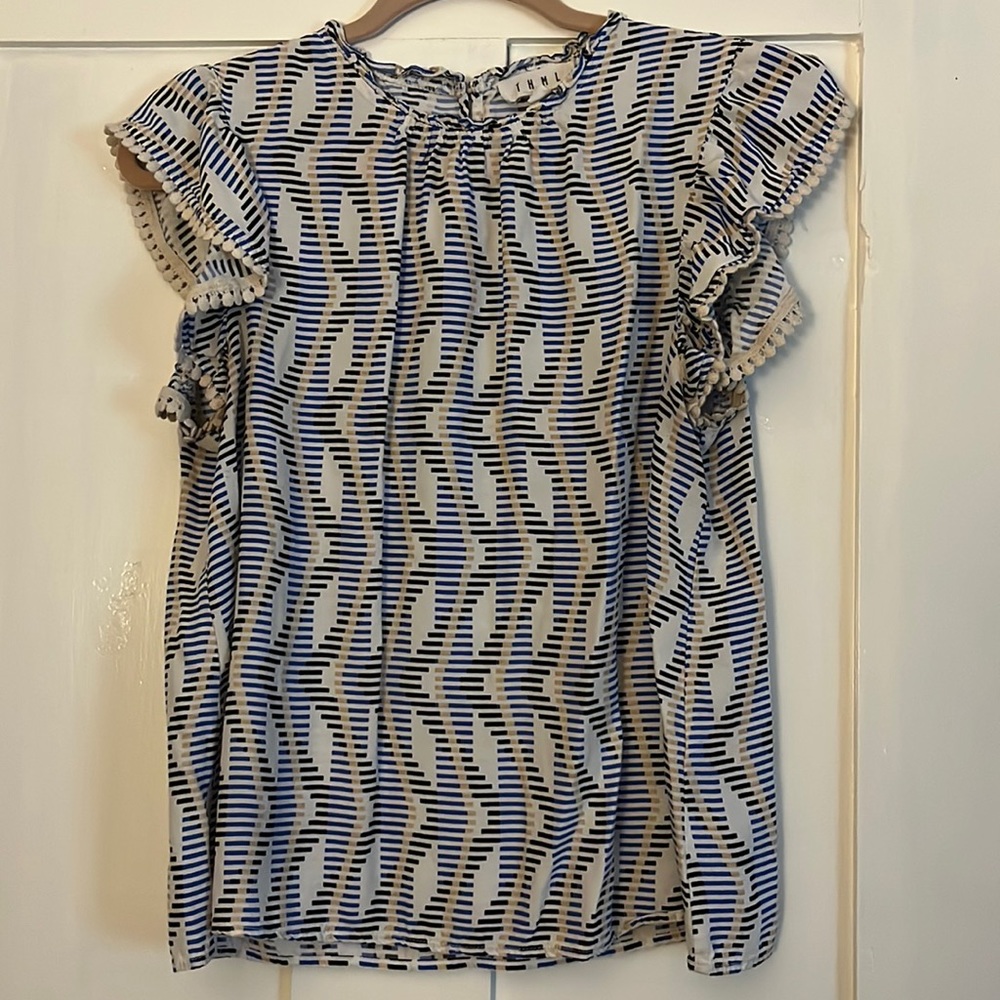 Boutique THML Sleeveless Tribal-Print Blouse - Medium